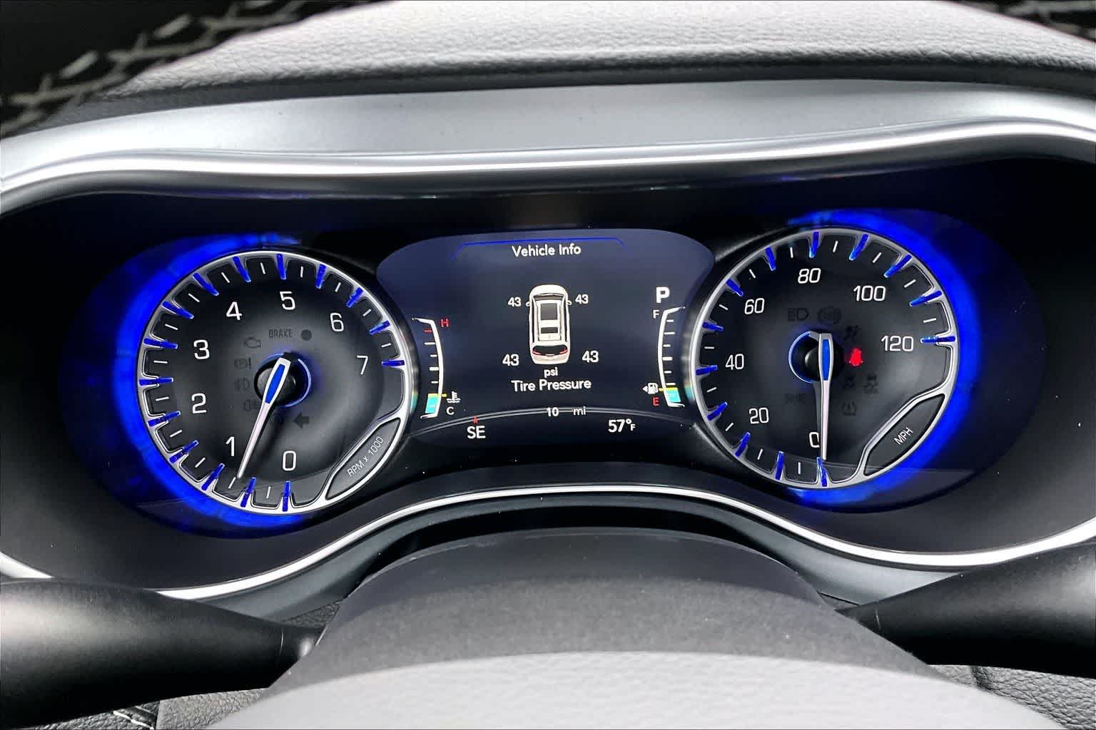 Thumbnail: 2026 Chrysler Pacifica - 18