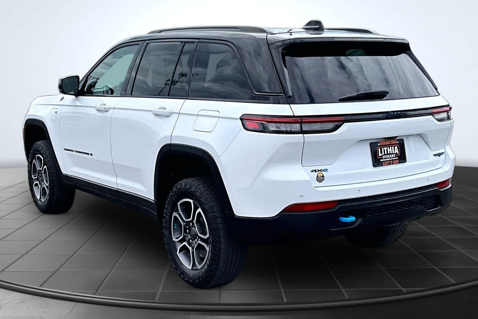 Thumbnail: 2022 Jeep Grand Cherokee - 3
