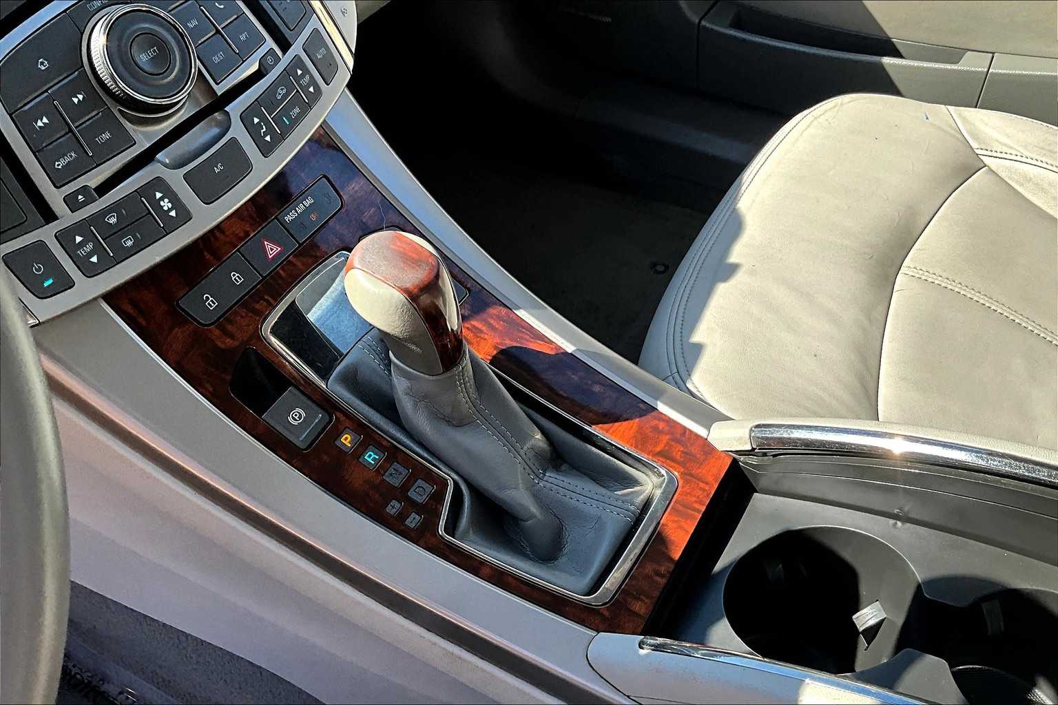 Thumbnail: 2013 Buick LaCrosse - 17