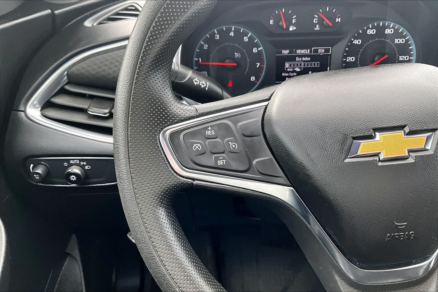 Thumbnail: 2021 Chevrolet Malibu - 25