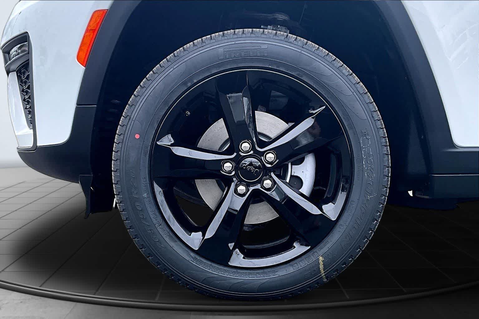 Thumbnail: 2026 Jeep Grand Cherokee - 8