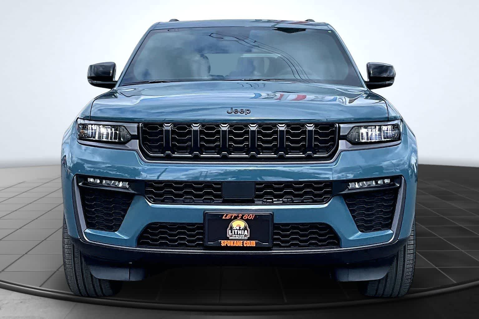Thumbnail: 2026 Jeep Grand Cherokee - 6