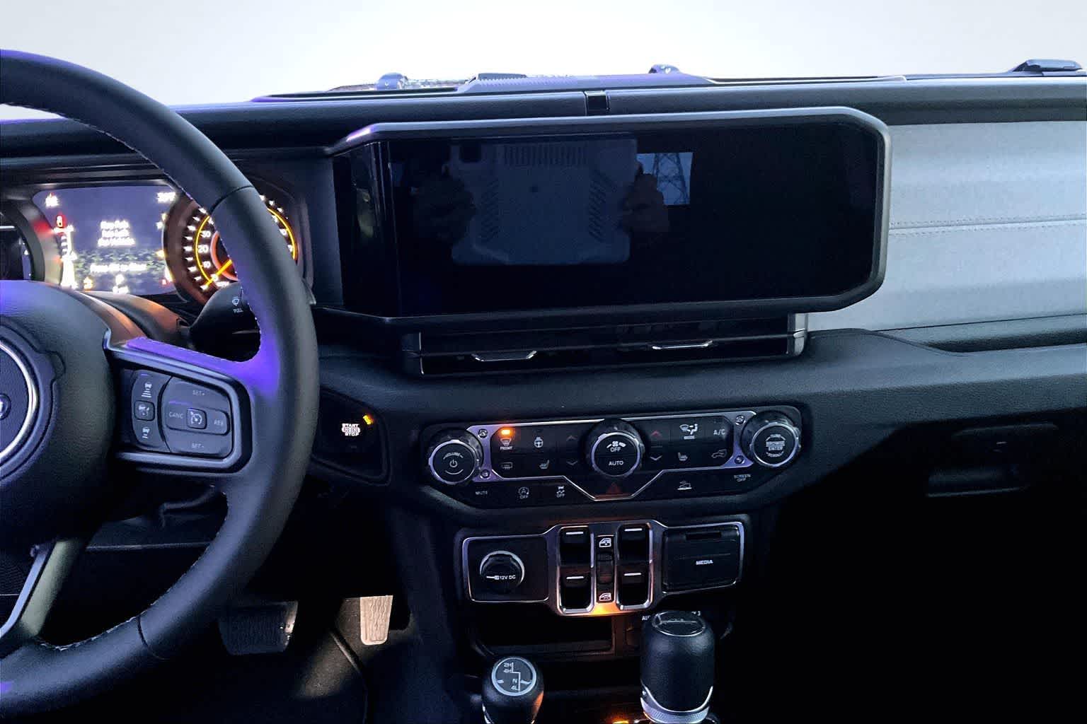 Thumbnail: 2026 Jeep Gladiator - 16