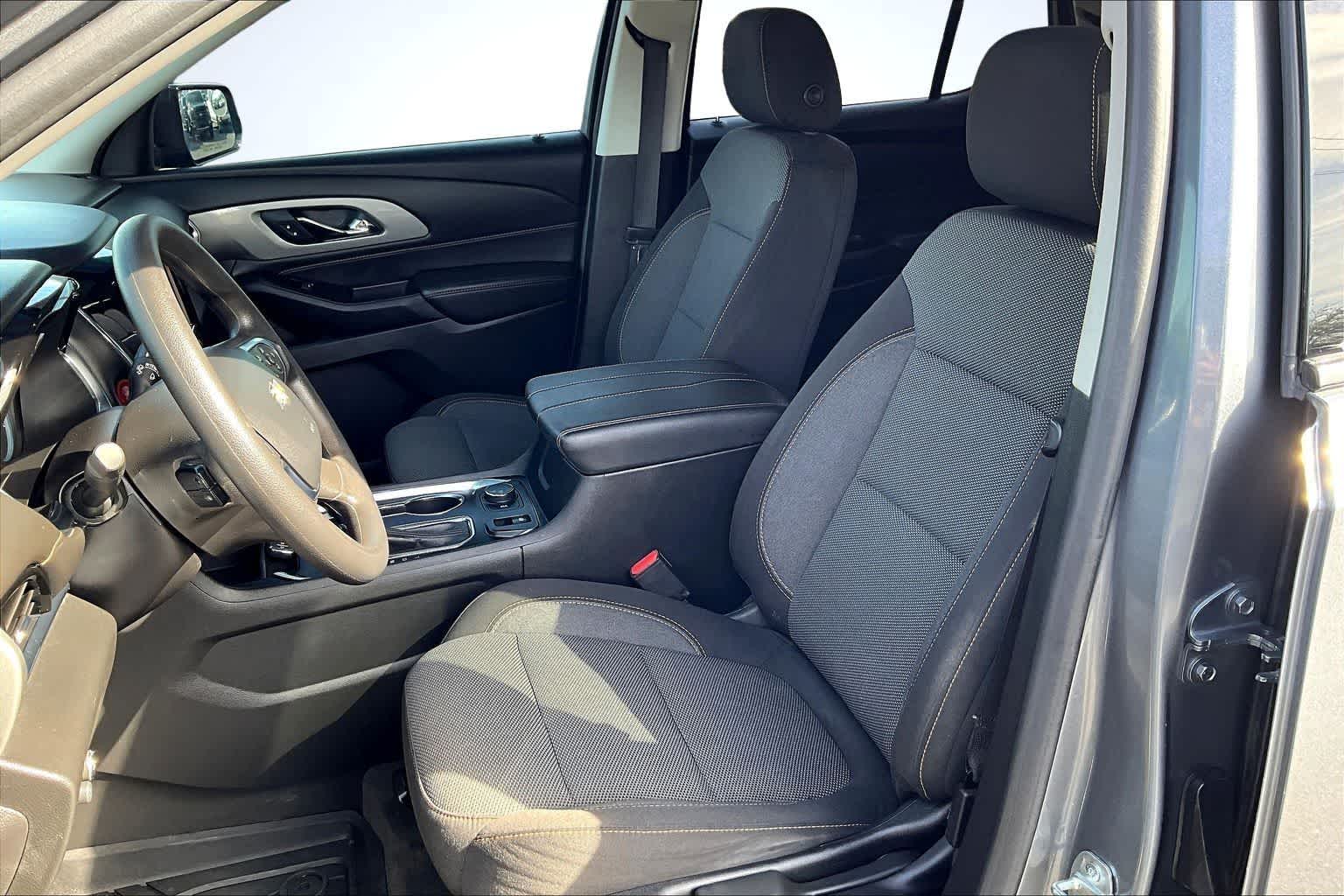 Thumbnail: 2020 Chevrolet Traverse - 11