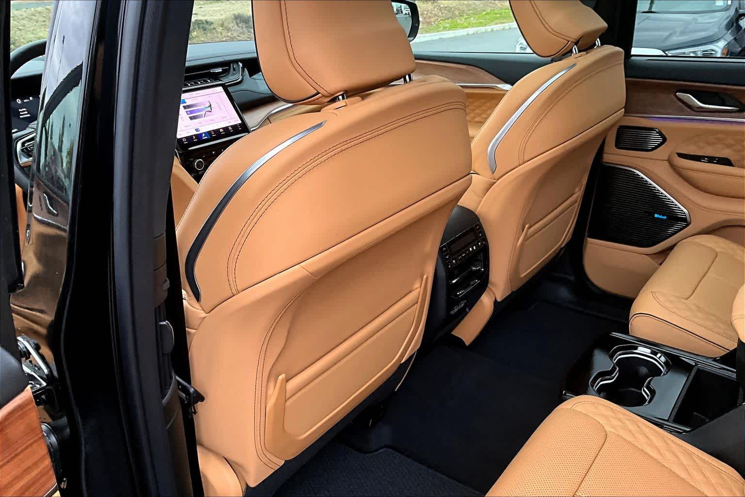 Thumbnail: 2025 Jeep Grand Cherokee L - 12