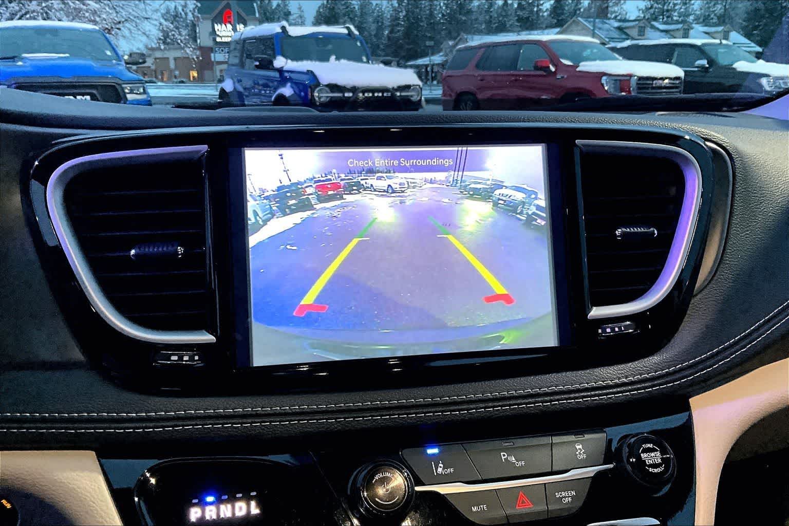 Thumbnail: 2024 Chrysler Pacifica - 27