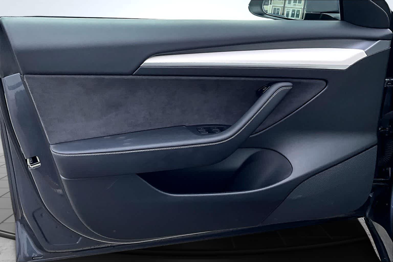 Thumbnail: 2023 Tesla Model 3 - 28