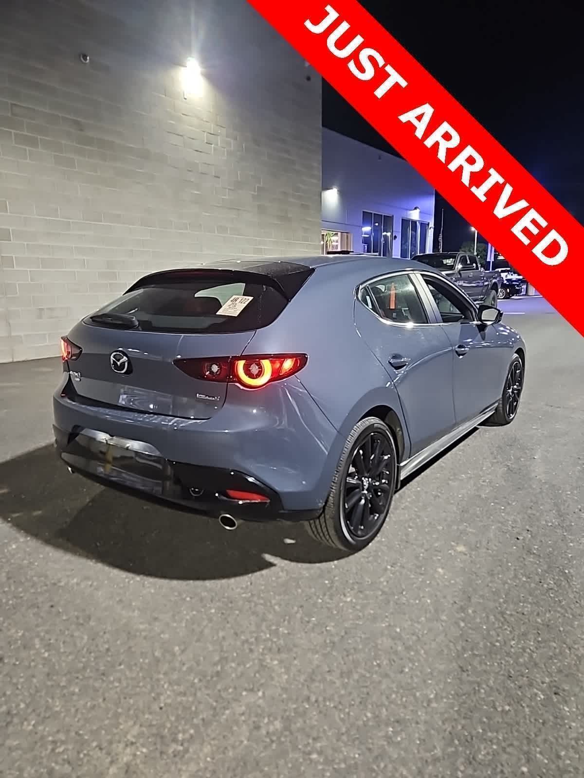 2024 Mazda Mazda3 Hatchback 2.5 s Carbon photo 4
