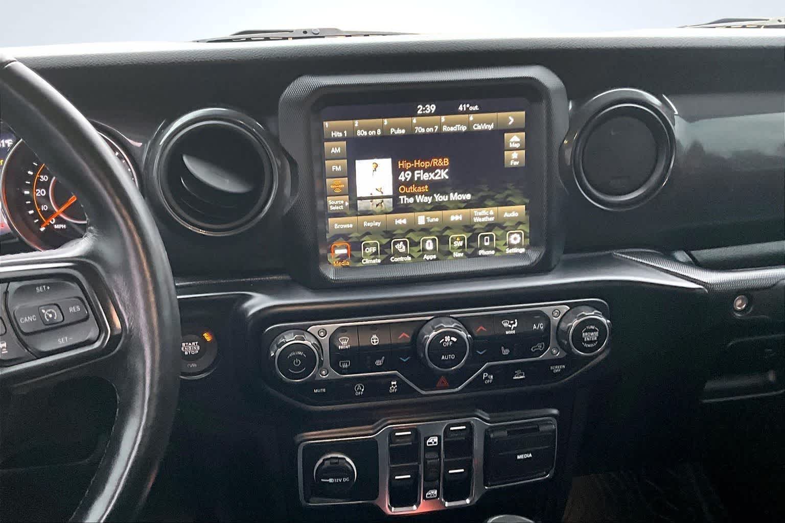 Thumbnail: 2021 Jeep Gladiator - 16