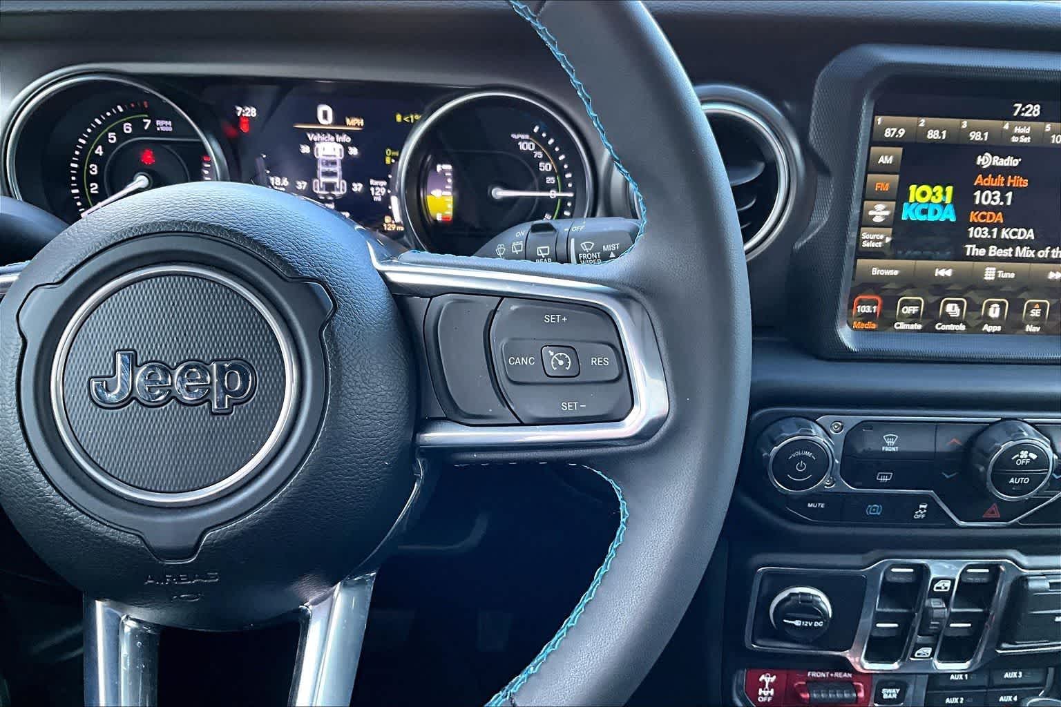 Thumbnail: 2023 Jeep Wrangler - 25