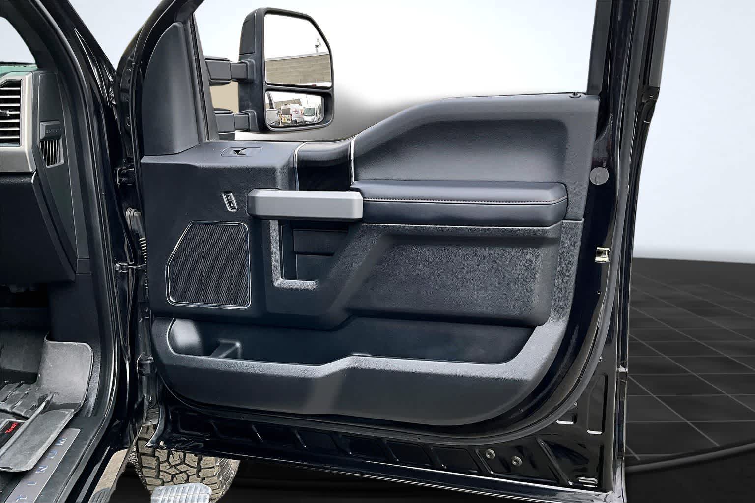 Thumbnail: 2019 Ford Econoline - 29