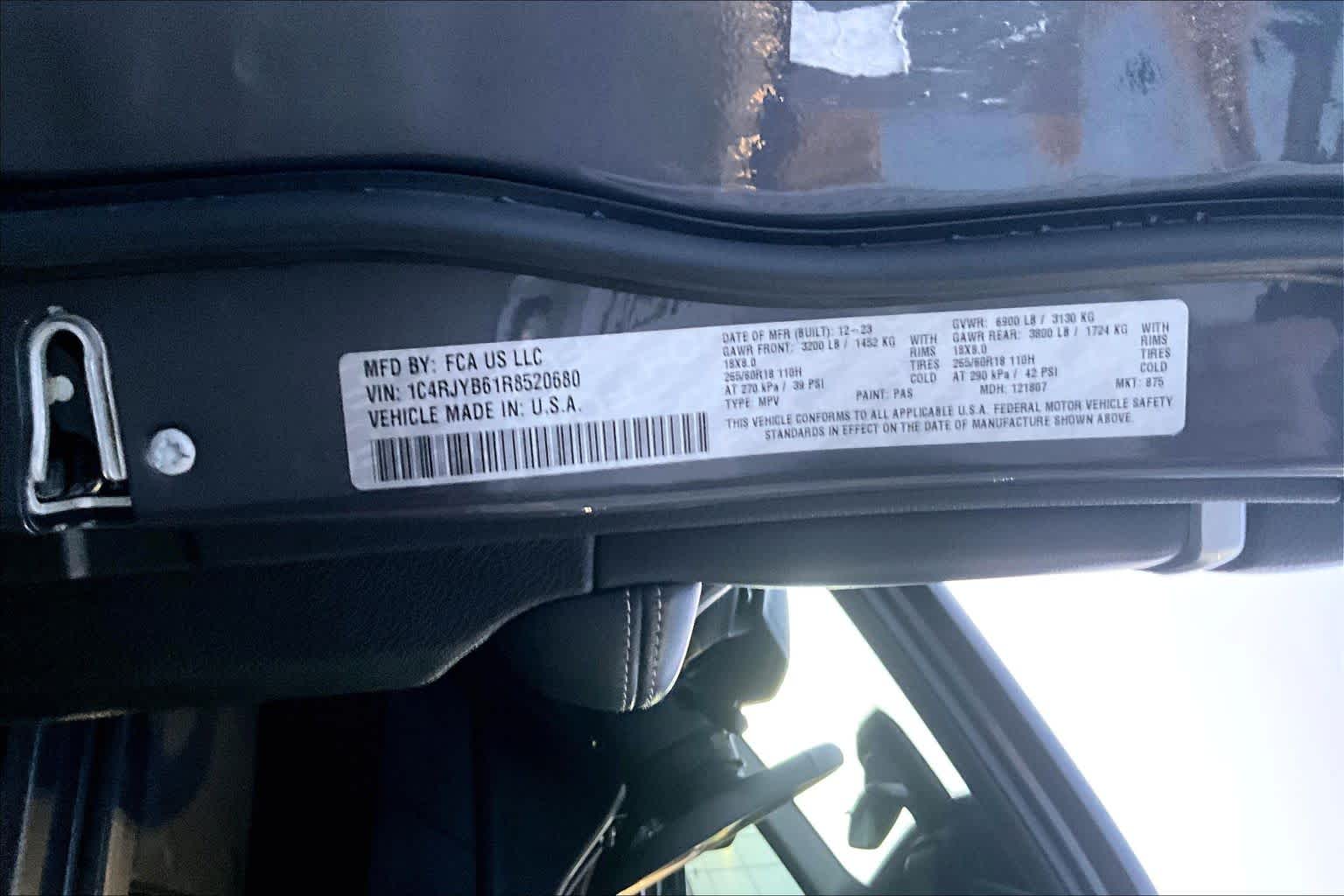 Thumbnail: 2024 Jeep Grand Cherokee - 21