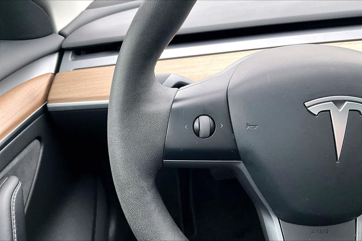 Thumbnail: 2023 Tesla Model 3 - 25