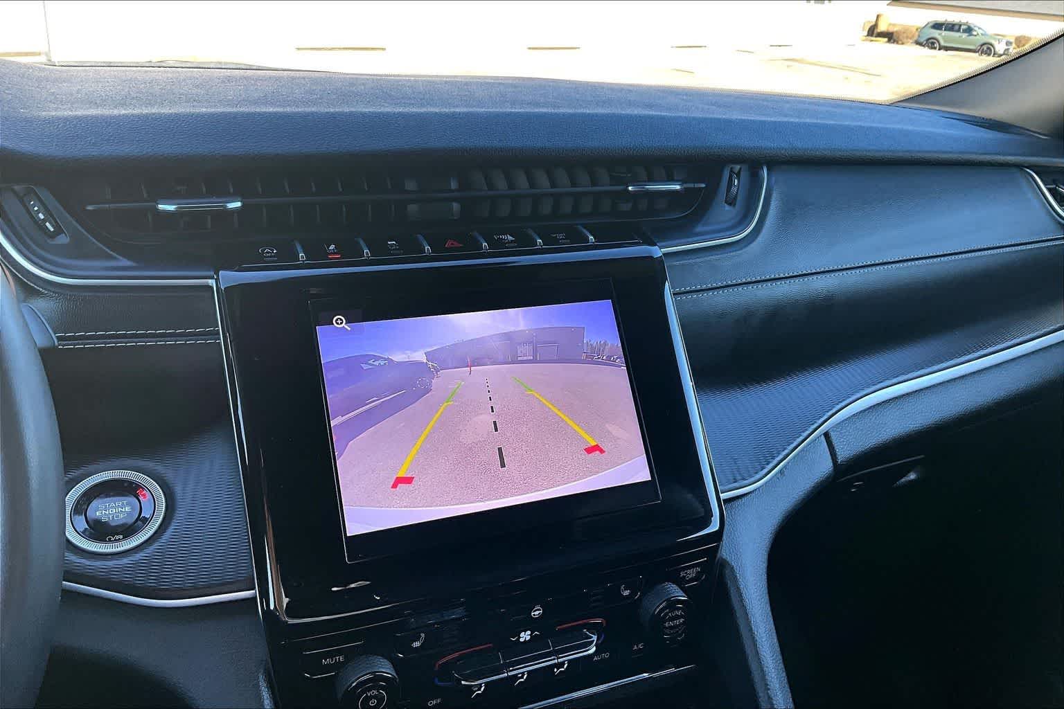 Thumbnail: 2024 Jeep Grand Cherokee - 27