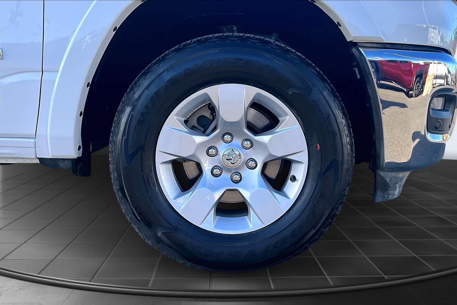 Thumbnail: 2025 RAM 1500 - 34