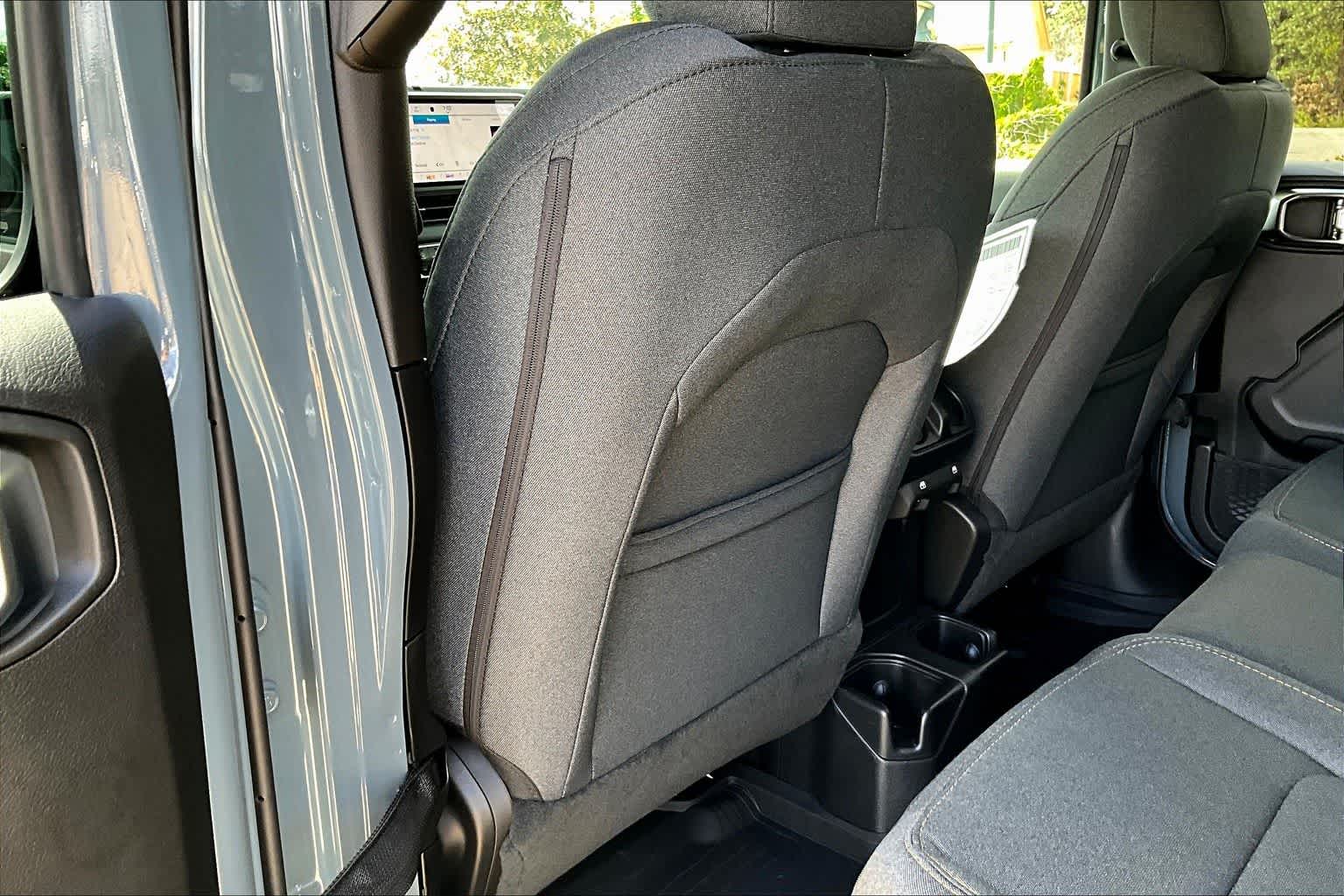 Thumbnail: 2025 Jeep Gladiator - 12