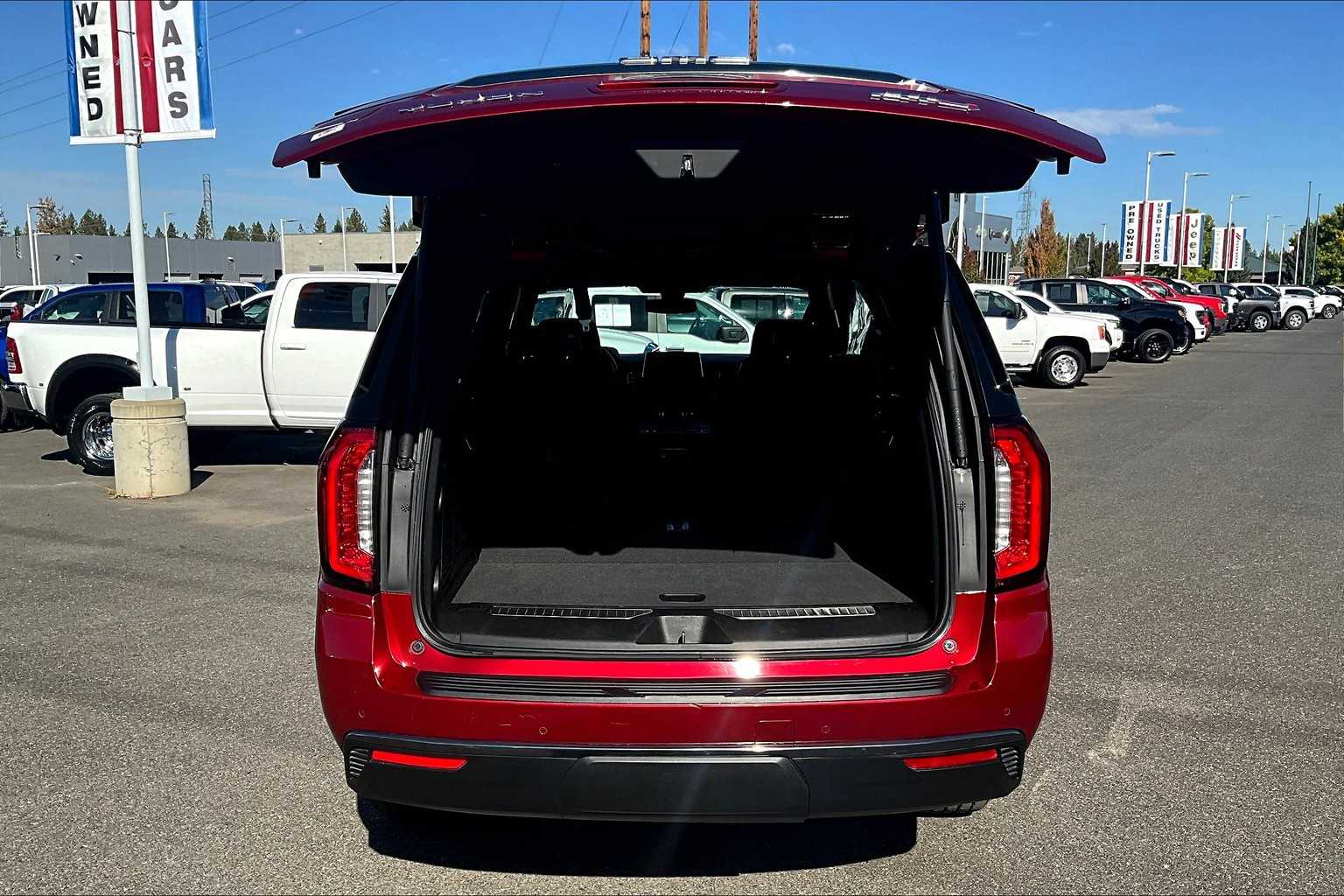 Thumbnail: 2022 GMC Yukon - 19