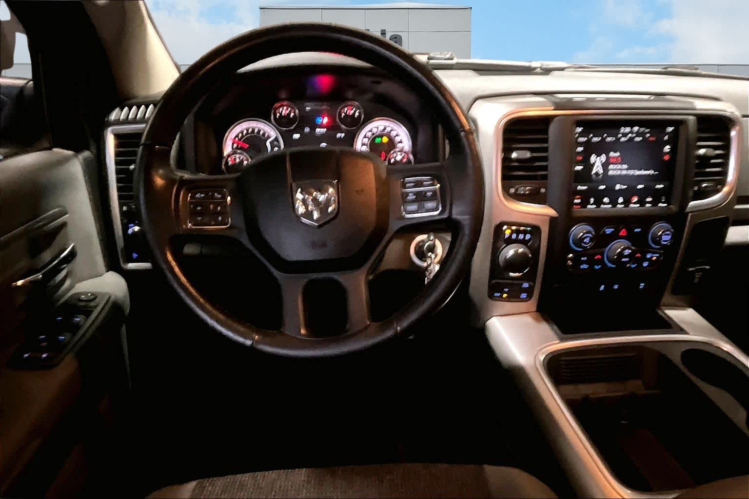 Thumbnail: 2019 RAM 1500 Classic - 15