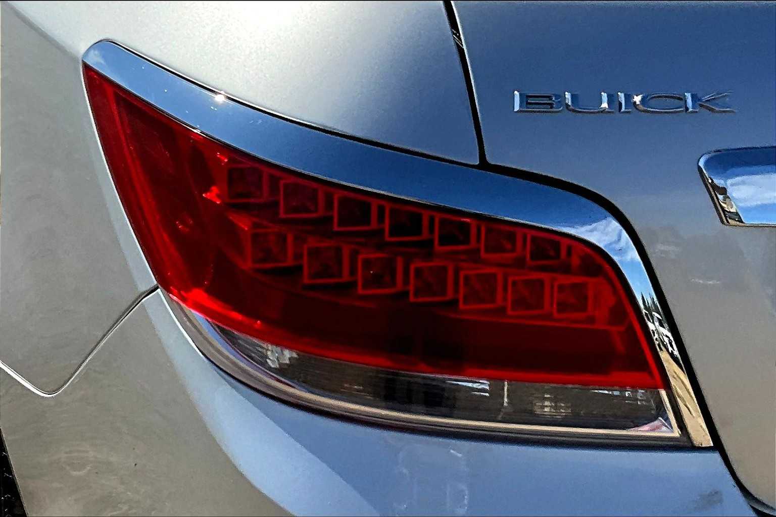 Thumbnail: 2013 Buick LaCrosse - 32