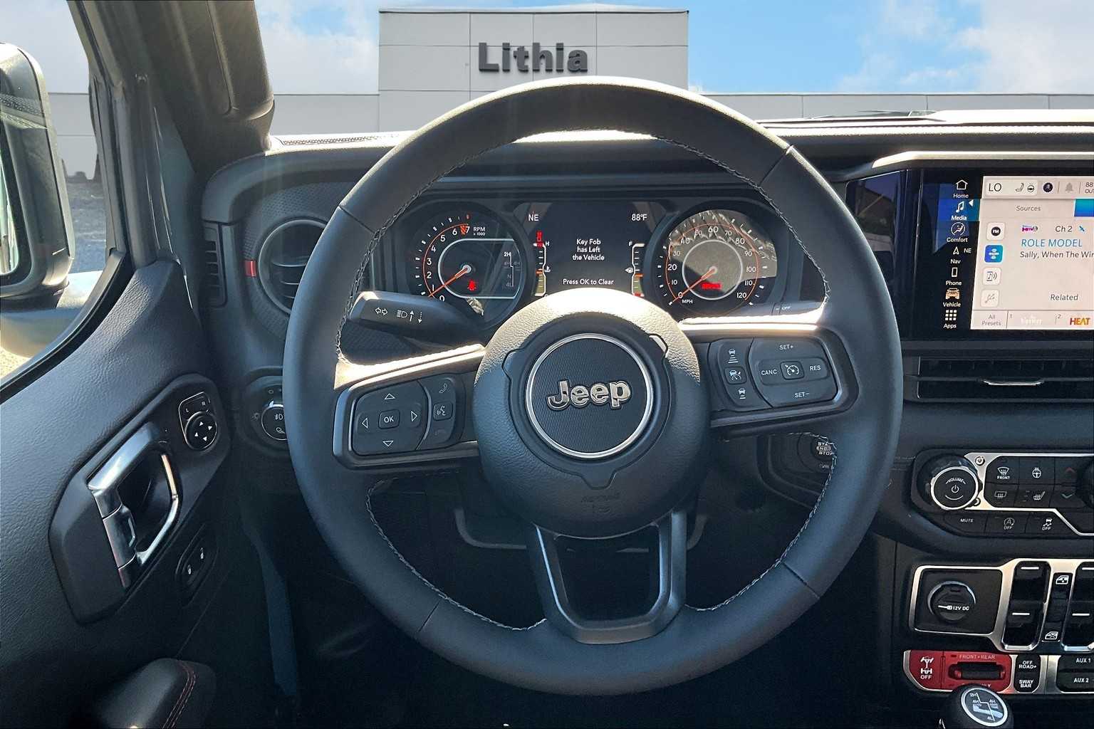 Thumbnail: 2025 Jeep Gladiator - 15