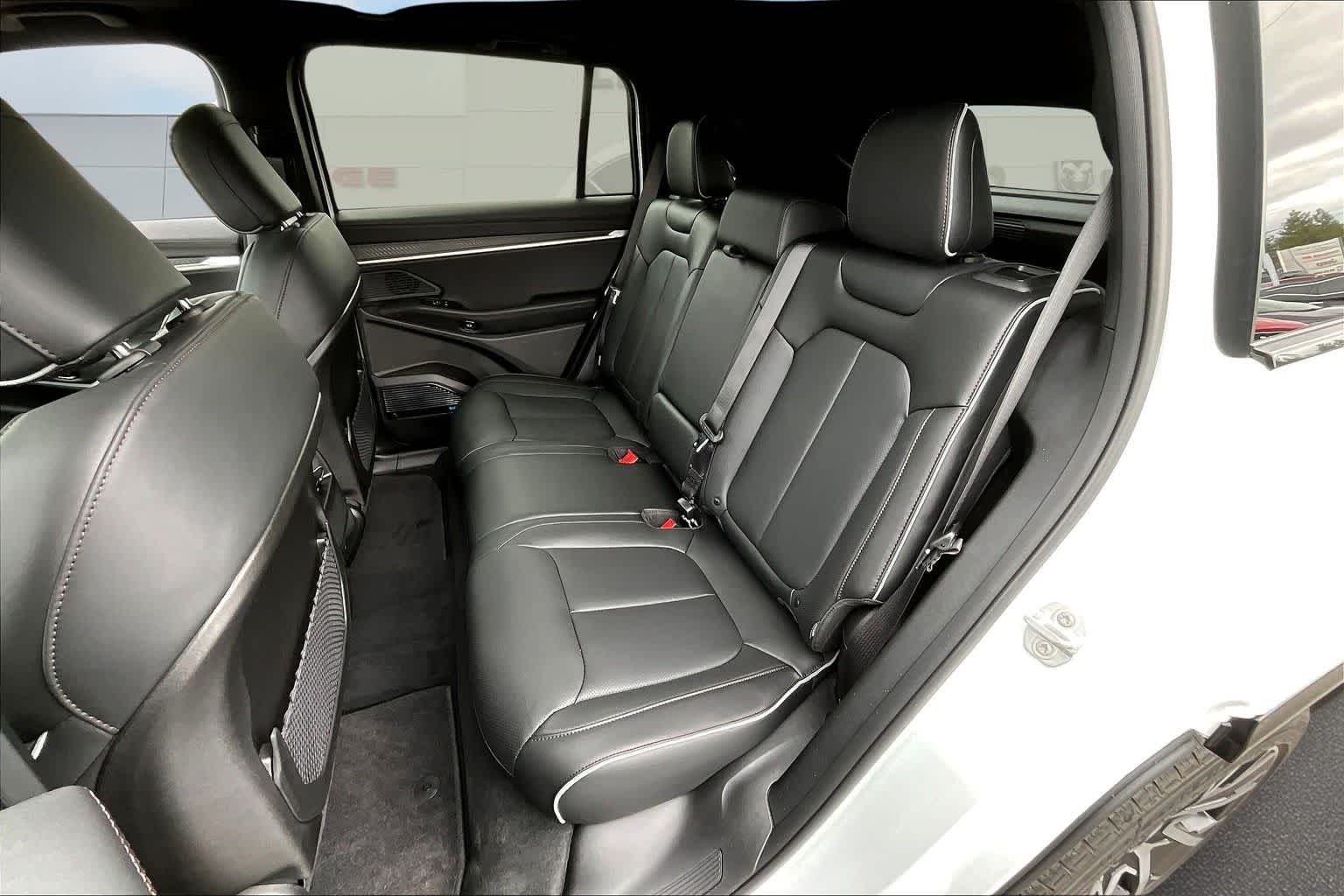 Thumbnail: 2025 Jeep Wagoneer S - 13