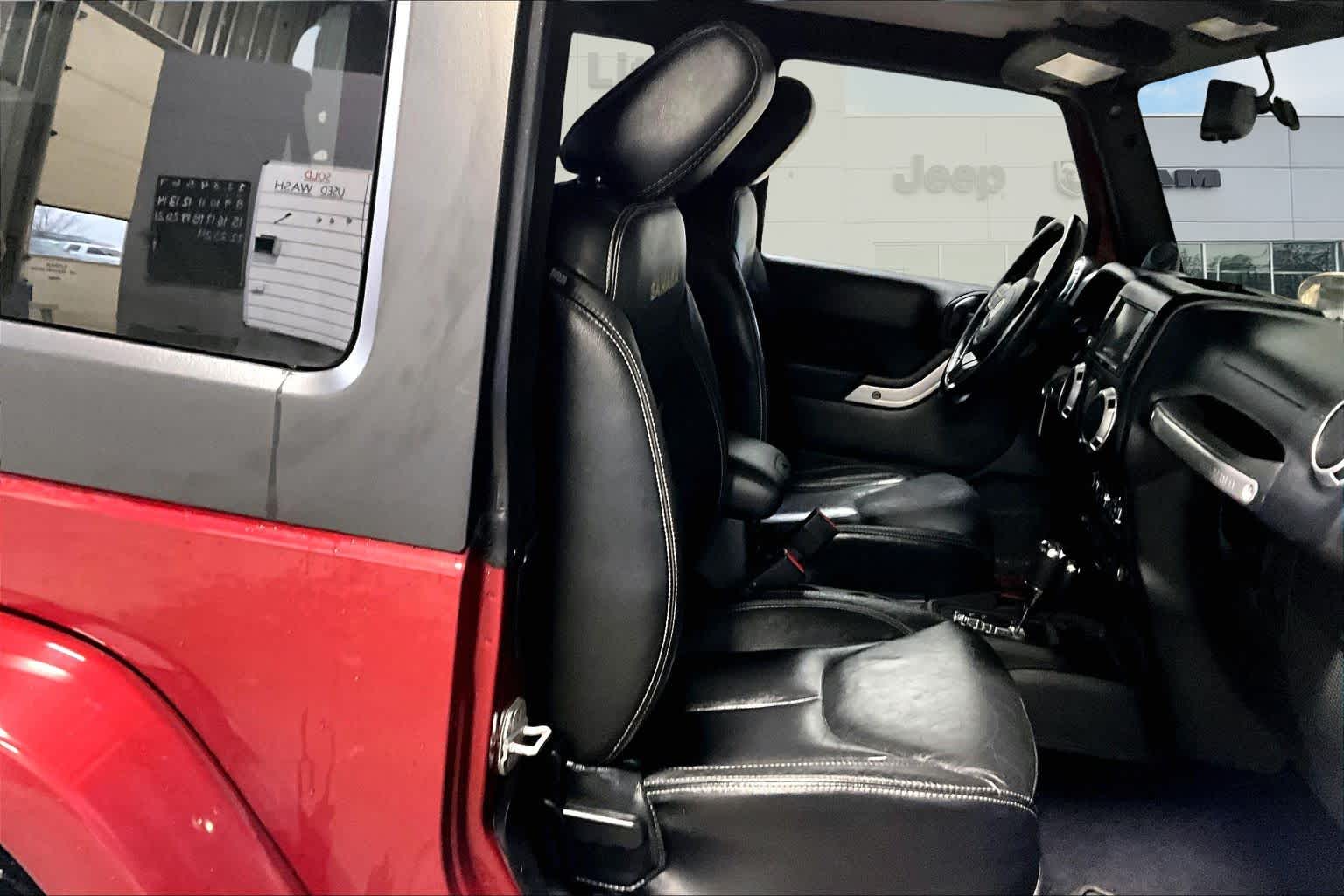 Thumbnail: 2013 Jeep Wrangler - 14