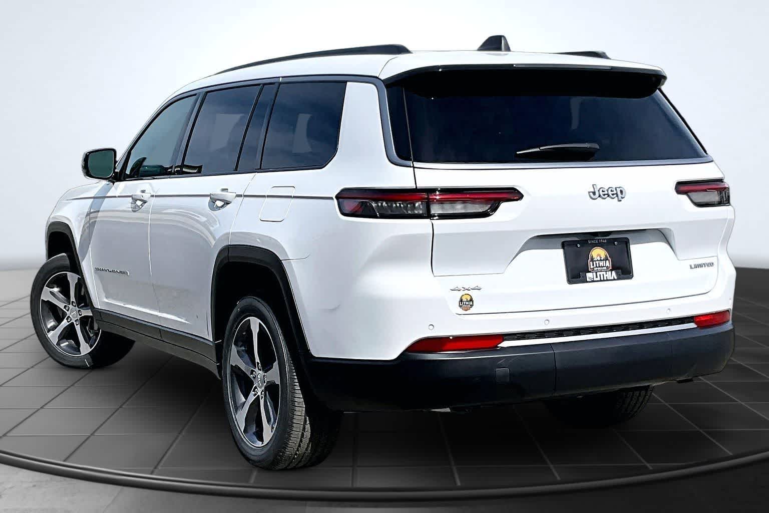 Thumbnail: 2026 Jeep Grand Cherokee L - 4