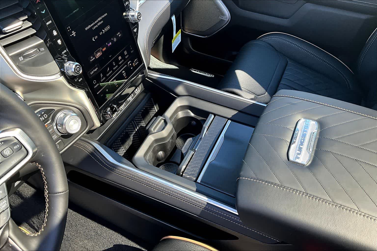 Thumbnail: 2026 RAM 1500 - 17