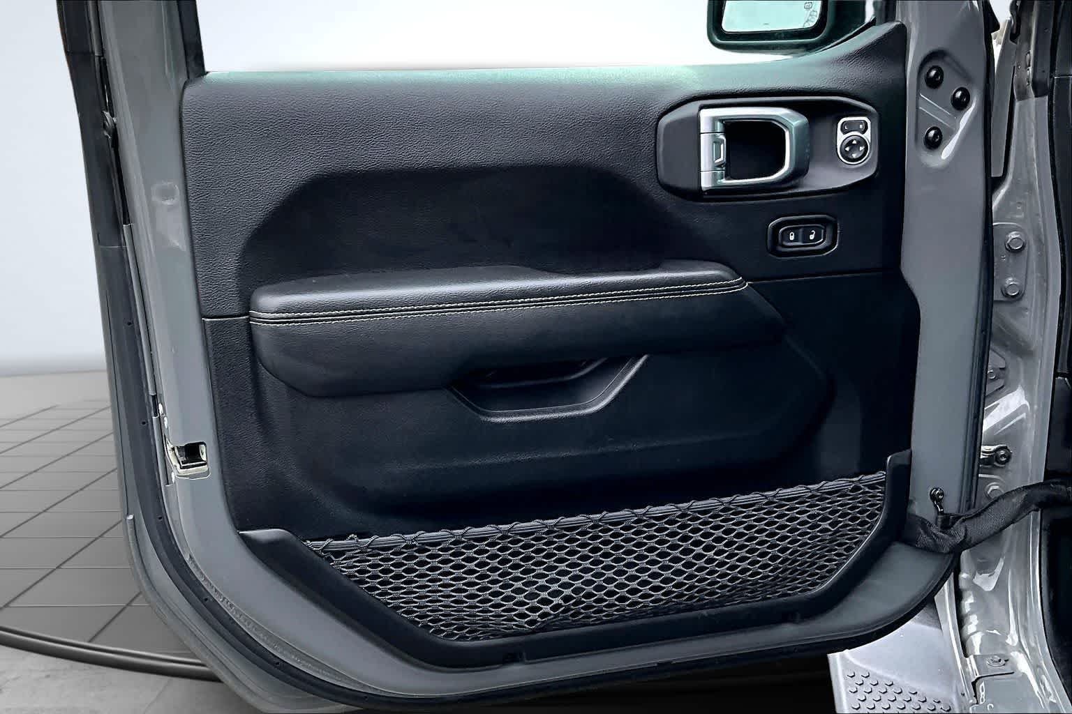 Thumbnail: 2023 Jeep Wrangler - 28