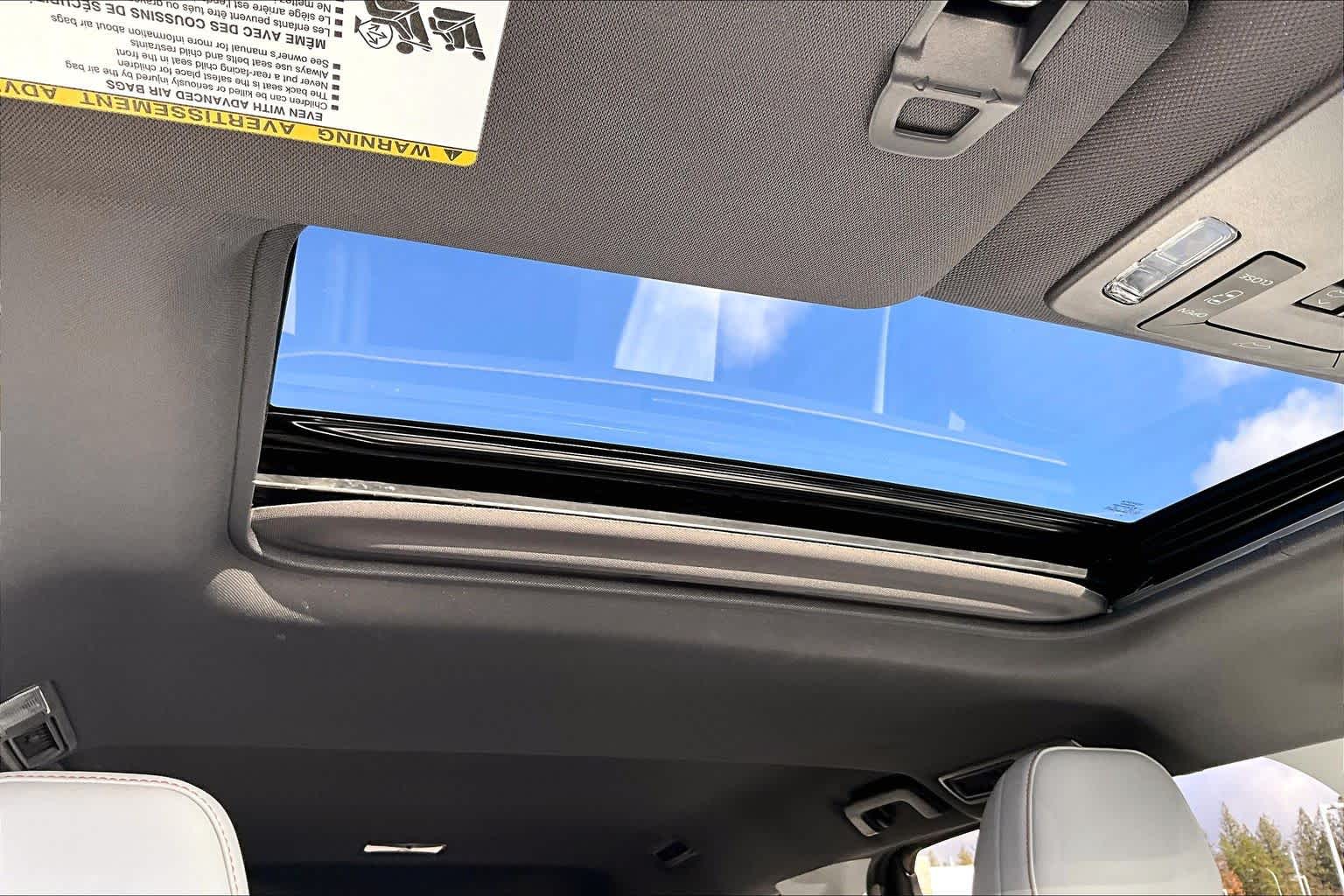 Thumbnail: 2022 Toyota Sienna - 30