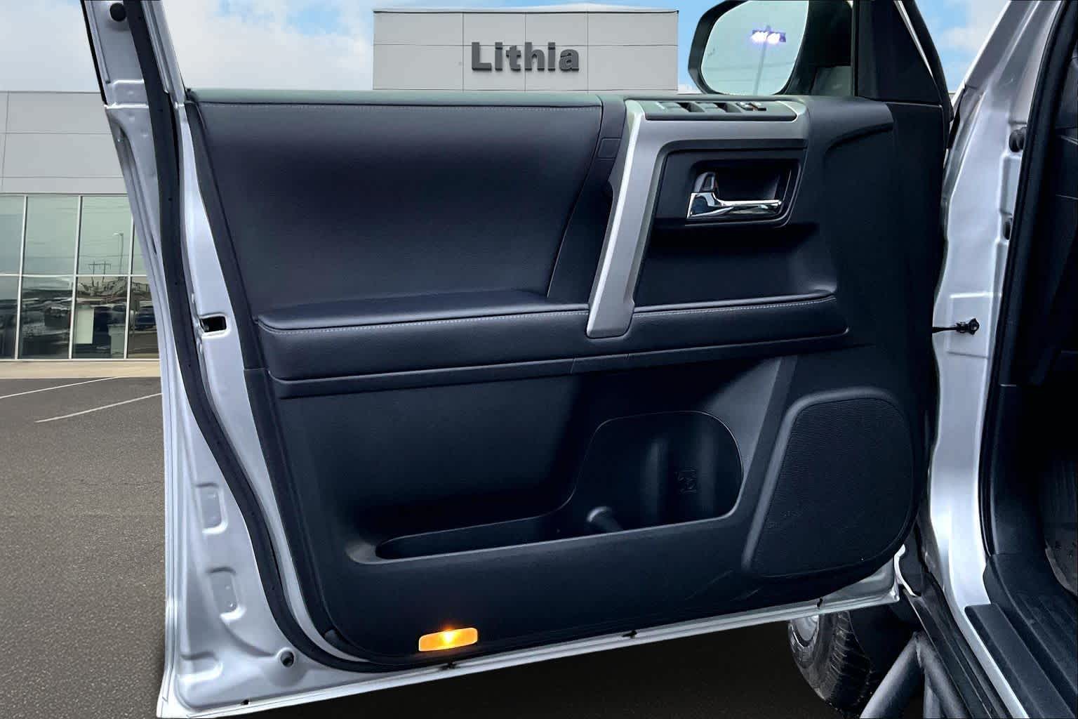 Thumbnail: 2023 Toyota 4Runner - 28