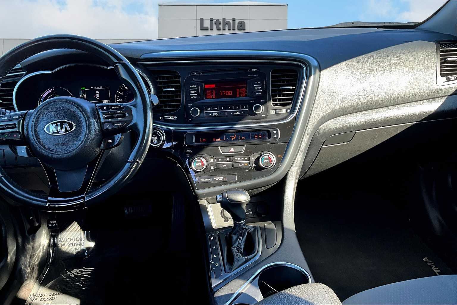 Thumbnail: 2015 Kia Optima - 16