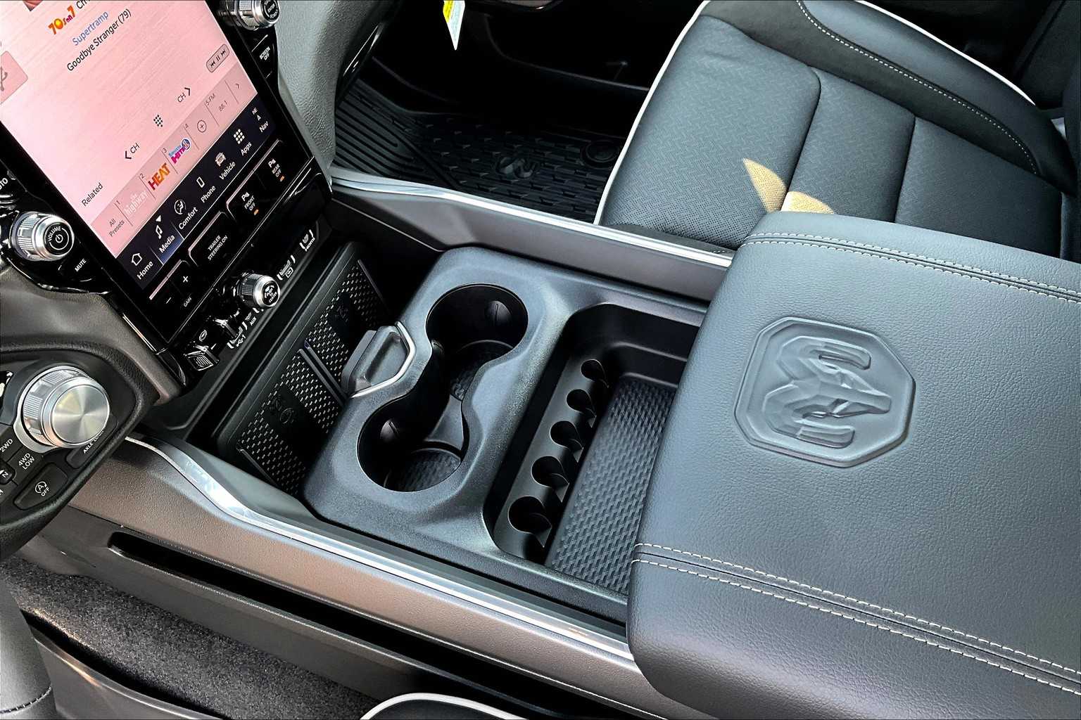 Thumbnail: 2026 RAM 1500 - 17