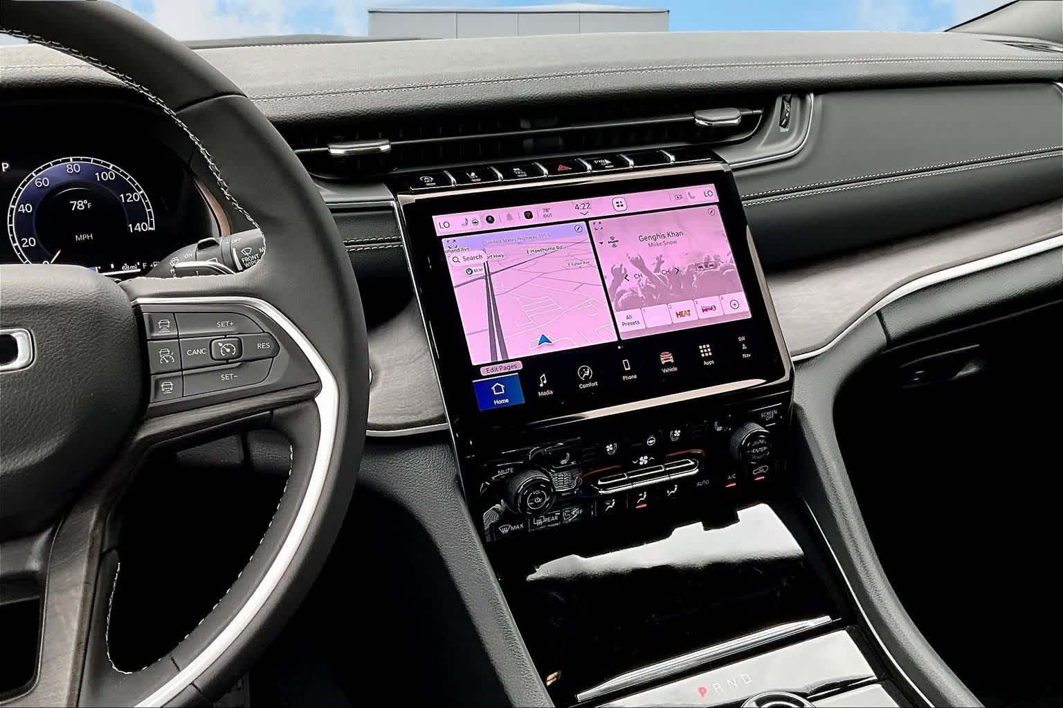 Thumbnail: 2025 Jeep Grand Cherokee L - 16