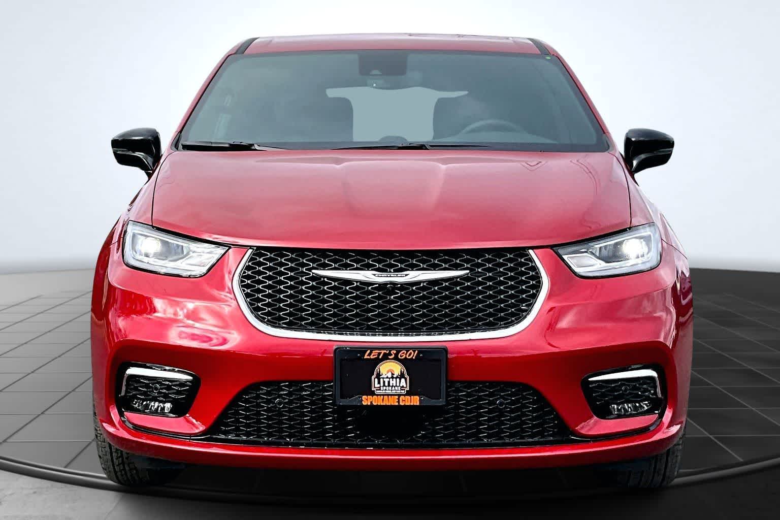 Thumbnail: 2026 Chrysler Pacifica - 6