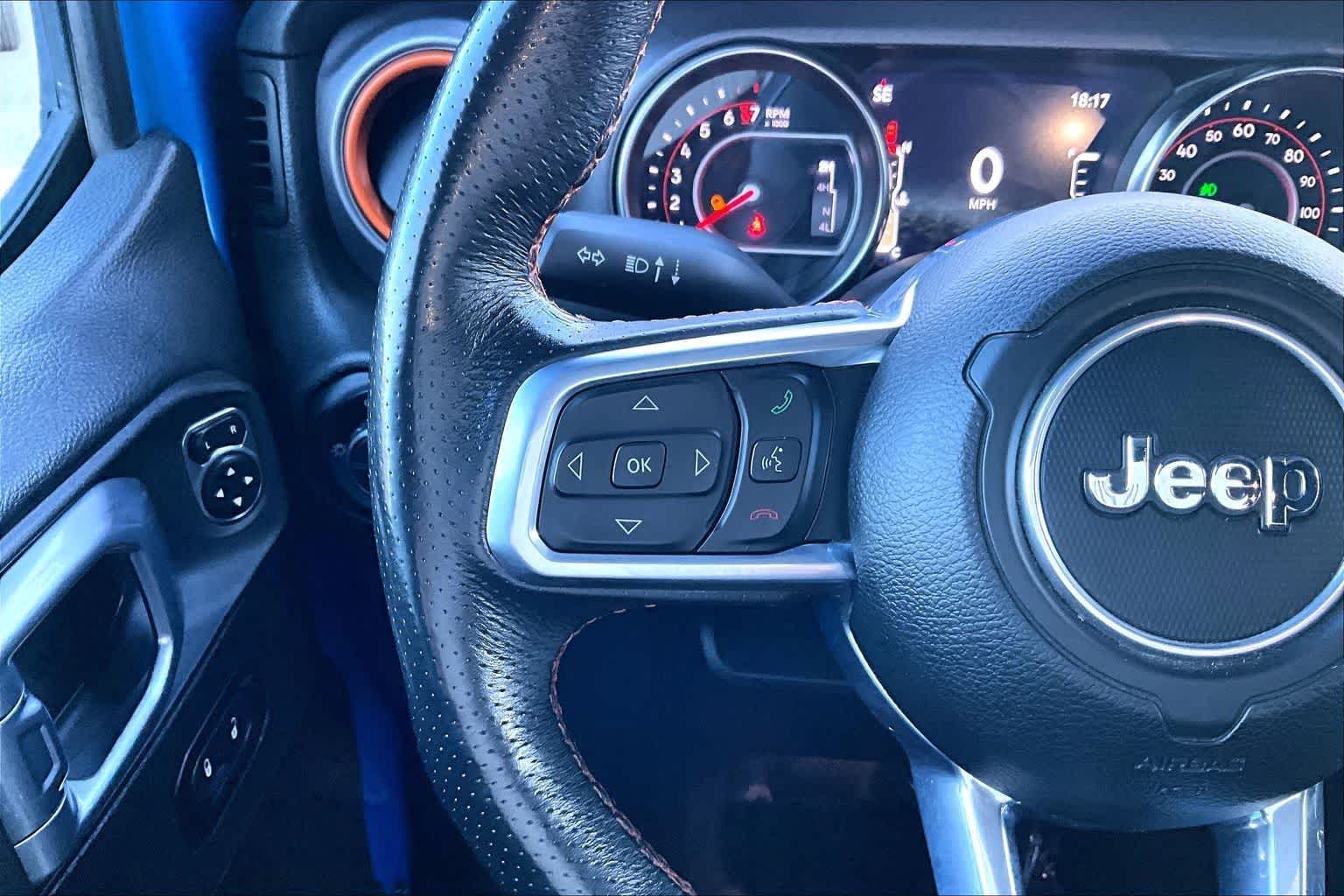 Thumbnail: 2022 Jeep Gladiator - 25