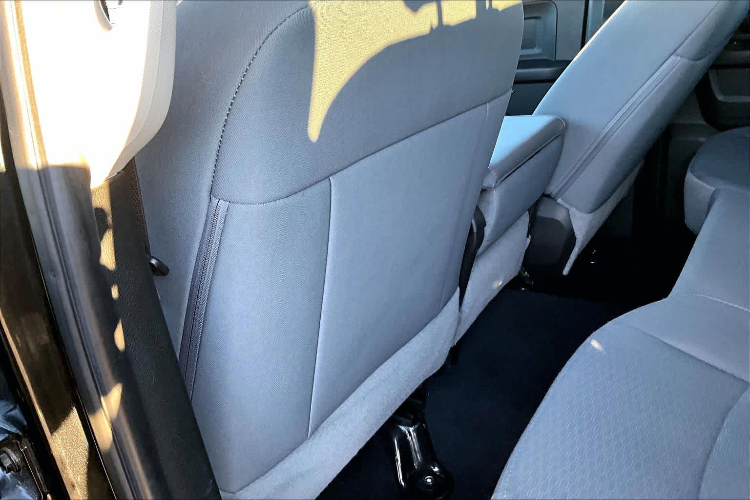 Thumbnail: 2019 RAM 1500 Classic - 12