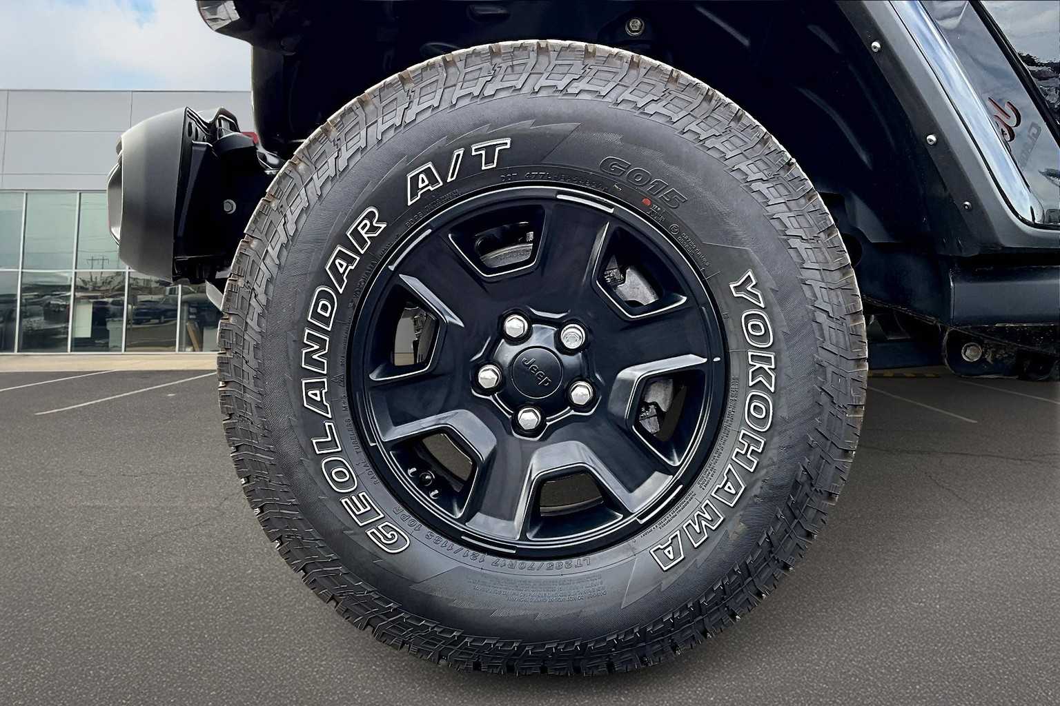 Thumbnail: 2022 Jeep Gladiator - 8