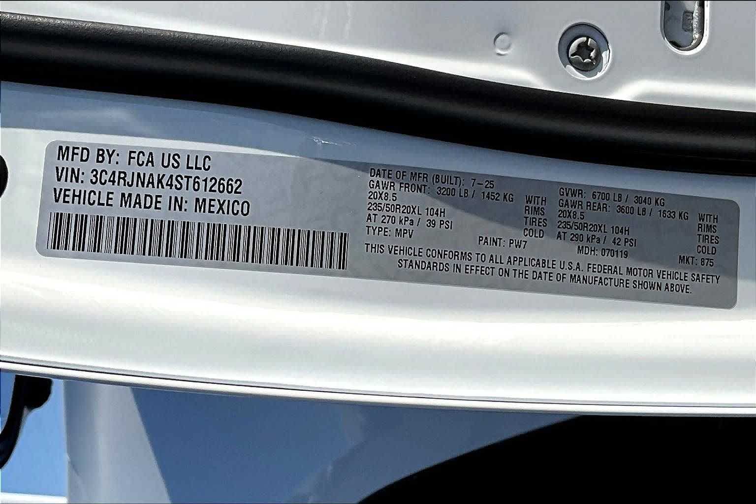 Thumbnail: 2025 Jeep Wagoneer S - 20