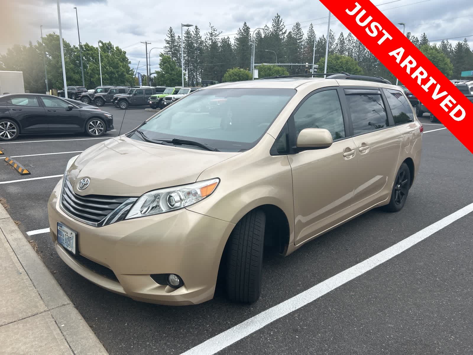 Thumbnail: 2014 Toyota Sienna - 2