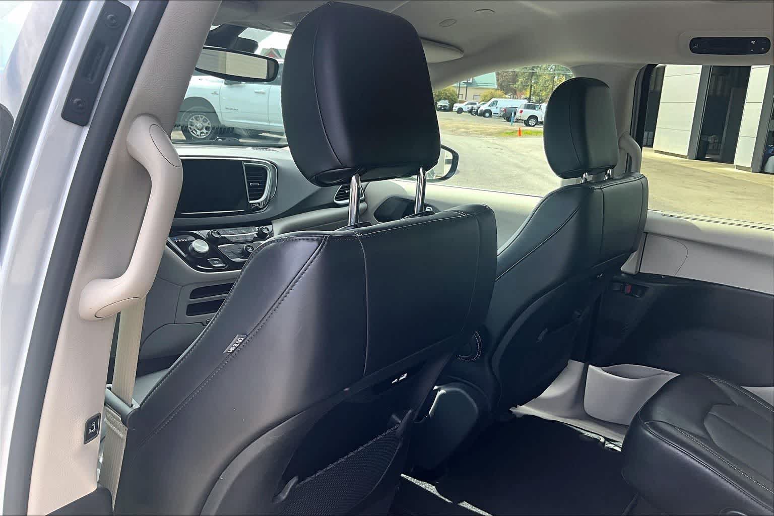 Thumbnail: 2024 Chrysler Pacifica - 12