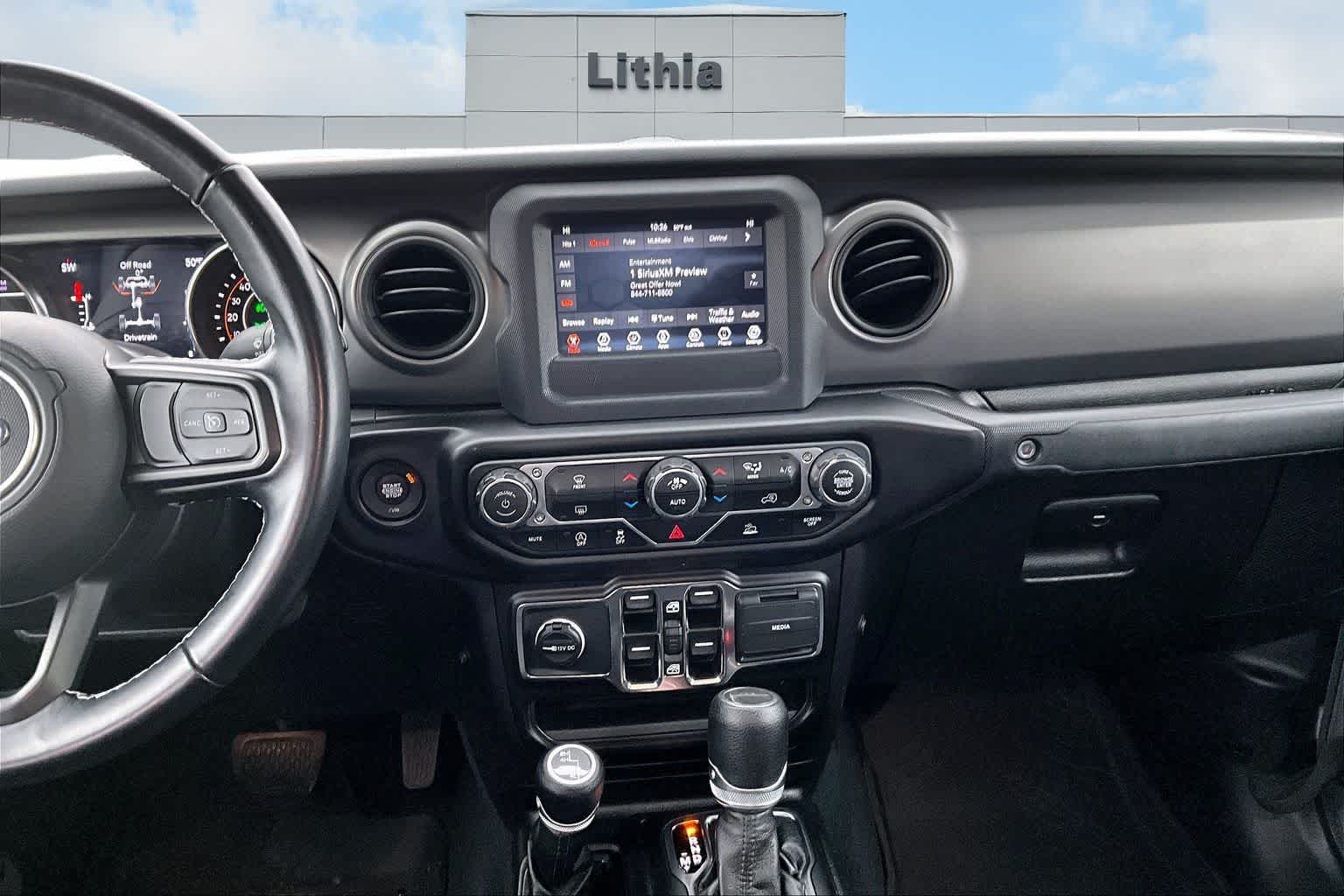 Thumbnail: 2021 Jeep Gladiator - 16