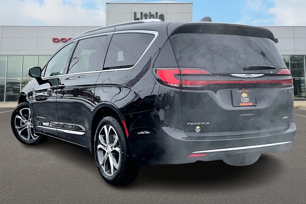 New 2026 Chrysler Pacifica Pinnacle Passenger Van