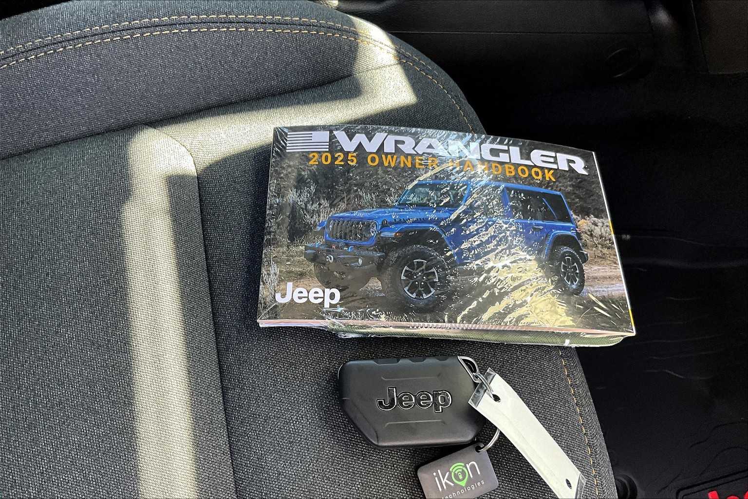 Thumbnail: 2025 Jeep Wrangler - 20