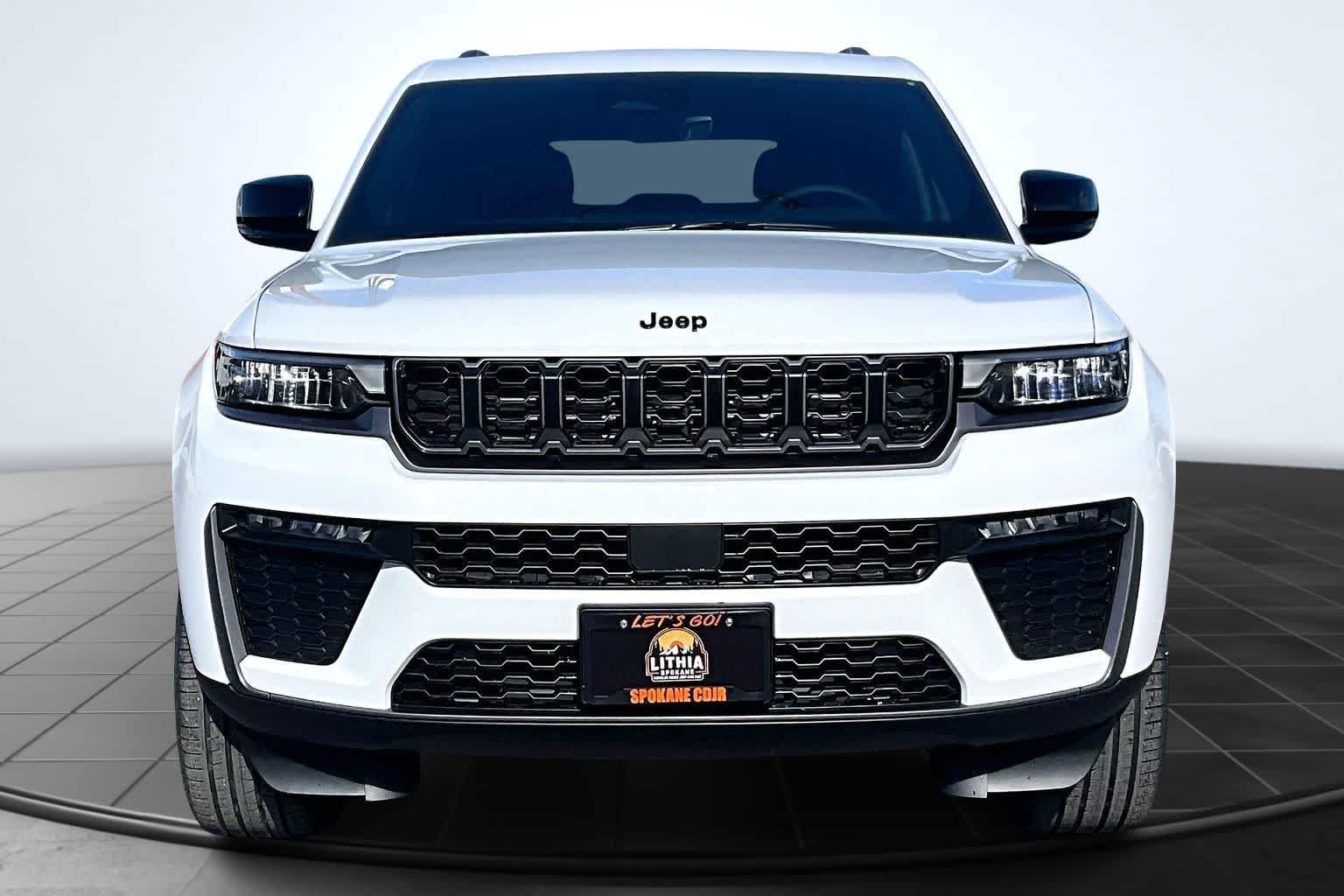 Thumbnail: 2026 Jeep Grand Cherokee - 6