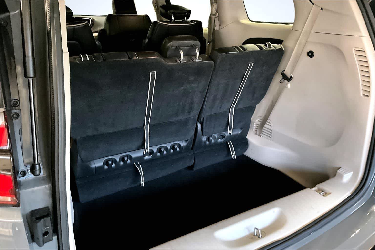 Thumbnail: 2023 Chrysler Pacifica - 19