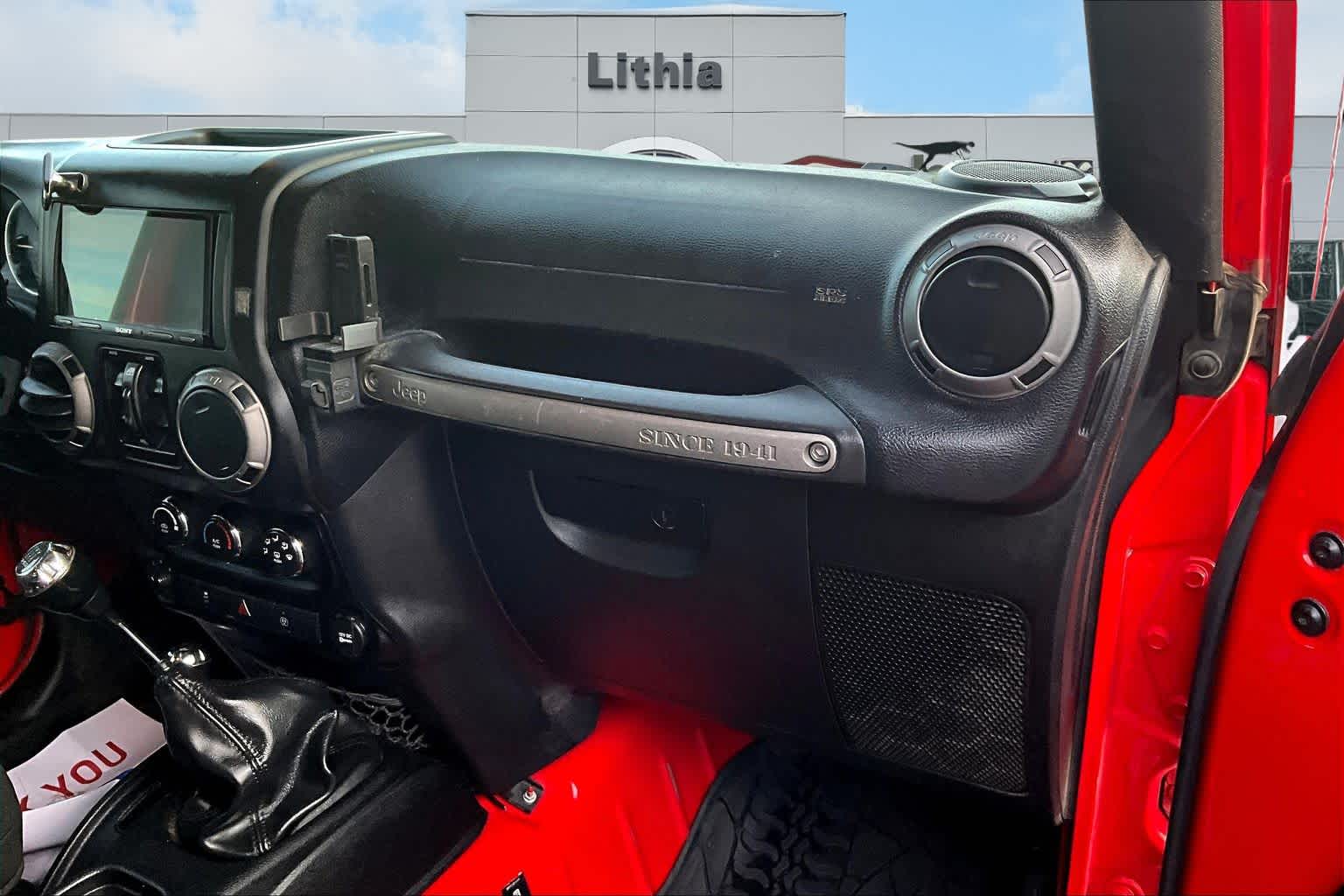 Thumbnail: 2016 Jeep Wrangler - 24