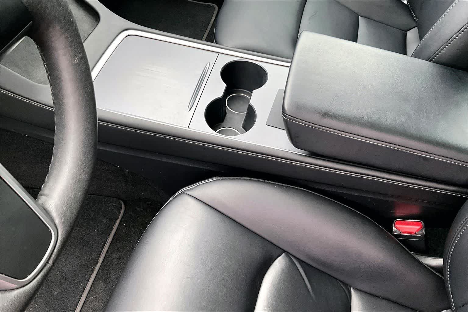 Thumbnail: 2023 Tesla Model 3 - 17