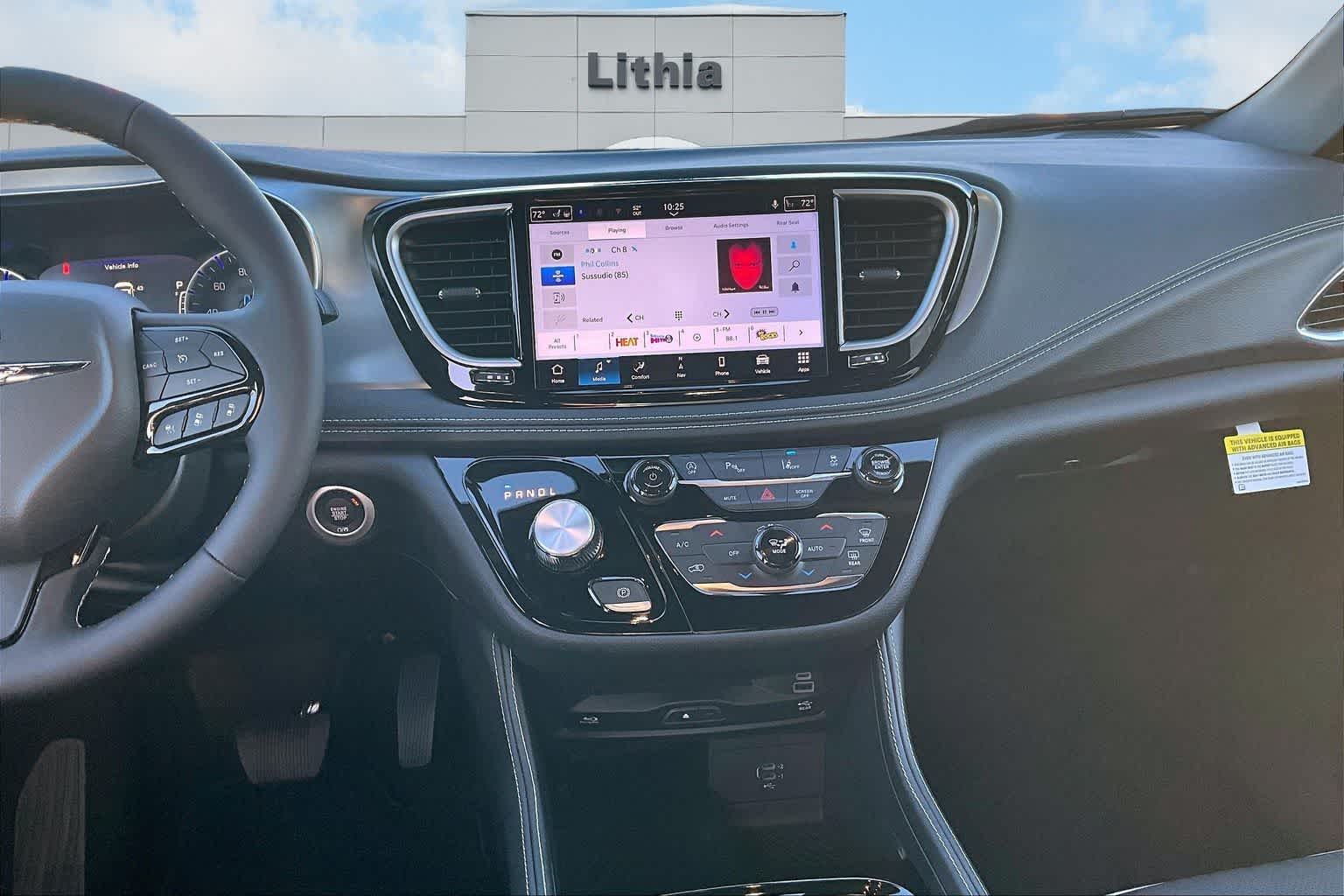 Thumbnail: 2026 Chrysler Pacifica - 16