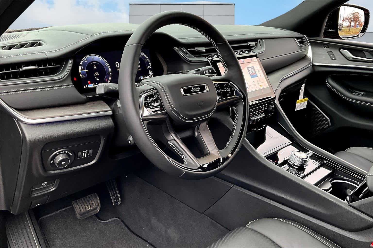 Thumbnail: 2025 Jeep Grand Cherokee - 2